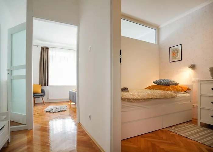 Apartamento Piroska Bartóktéri 02